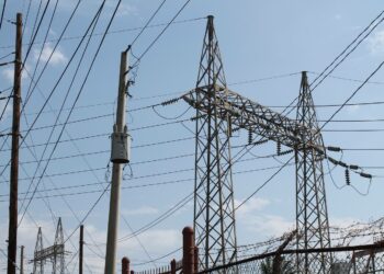 Kiinalaiset valtion omistamat energiayhtiöt hankkivat kiihtyvään tahtiin omistukseensa eteläamerikkalaisia sähköverkkoja.