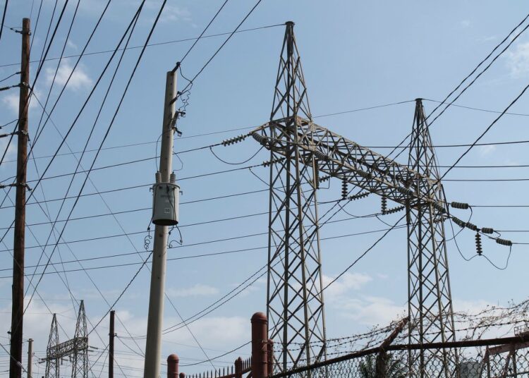 Kiinalaiset valtion omistamat energiayhtiöt hankkivat kiihtyvään tahtiin omistukseensa eteläamerikkalaisia sähköverkkoja.