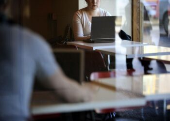 Naisten yrityksistä 70 prosenttia työllistää vain heidät itsensä.