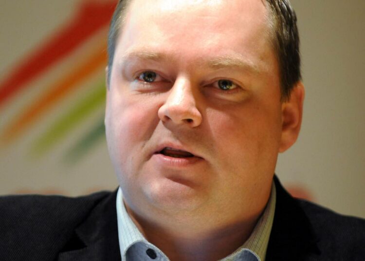 Risto Kalliorinne puoltaa julkisia palveluja.