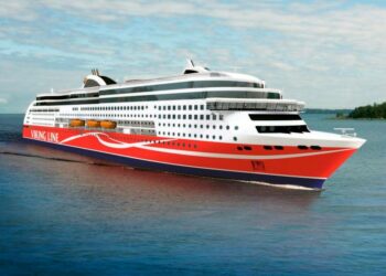 Viking Grace -alus starttaa ensimmäiselle matkalleen tammikuussa 2013, polttoaineenaan nesteytetty maakaasu.