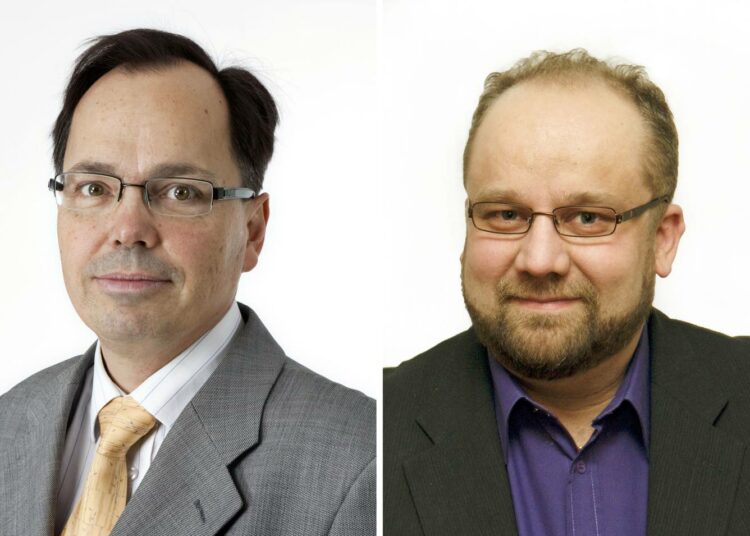 AKT:n puheenjohtajaehdokkaat: SAK:n erikoistutkijaTapio Bergholm (vas.) ja Työväen Sivistysliiton TSL:n hallintojohtaja Marko Piirainen.