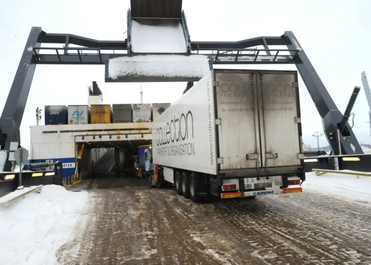 Oikeudenmukaisen liikenteen Eurooppa -kansalaisaloite pyrkii saamaan kuriin epäterveen kilpailun kuljetusalalla.