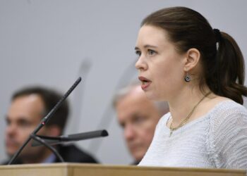 Vasemmistoliiton Anna Kontula varoitti liian yksioikoisesti kytkemään syrjäytymistä rasismin ja äärioikeiston kasvualustaksi.