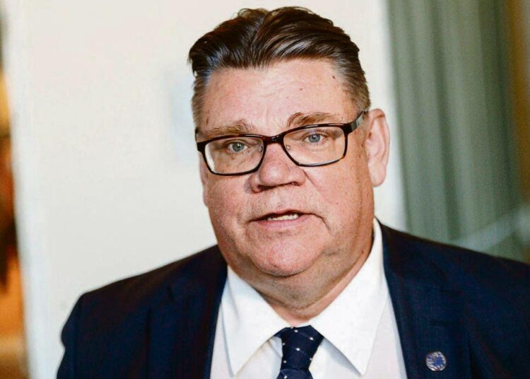 Ulkoministeri Timo Soini julkaisee jatkuvasti Ploki-blogissaan Suomen virallisesta linjasta poikkeavia kannanottoja.