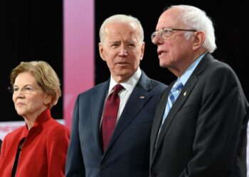 Elizabeth Warren, Joe Biden ja Bernie Sanders vaalikeskustelussa Los Angelesissa vähän ennen joulua.