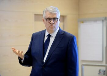 UPM:n toimitusjohtajan Jussi Pesosen mielestä syy Kaipolan tehtaan lakkauttamiseen on kaikissa muissa paitsi yhtiössä itsessään.