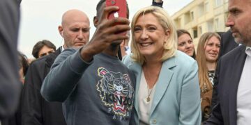 Marine Le Pen esiintyi empaattisena, kansan huolia kuuntelevana ehdokkaana.