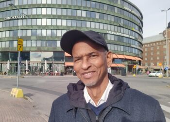 Somalian journalistiliiton pääsihteeri Farah Omar Nur vieraili Helsingissä syyskuussa.