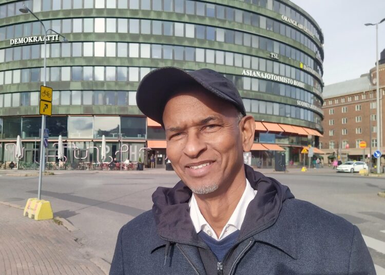 Somalian journalistiliiton pääsihteeri Farah Omar Nur vieraili Helsingissä syyskuussa.