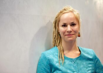 Hanna Sarkkinen.