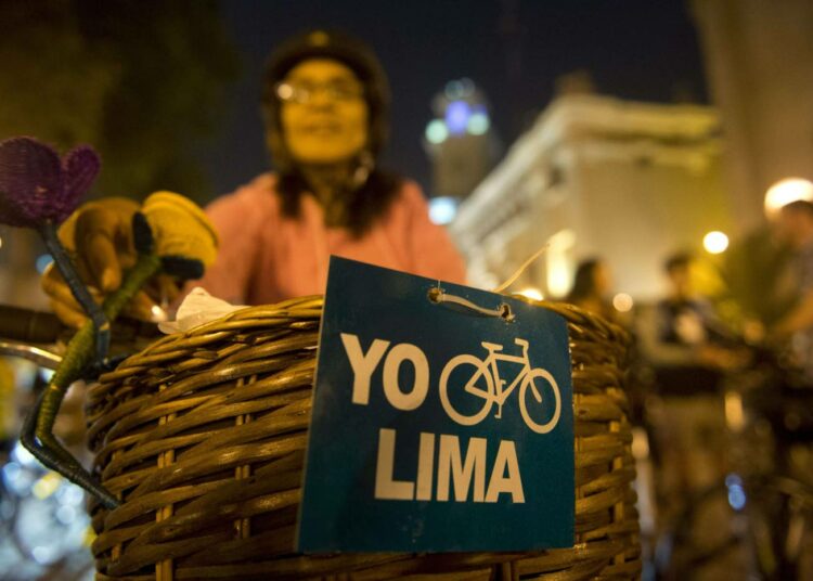 Polkupyöräilijät toivoivat Limassa tuloksia YK:n ilmastokokoukselta.