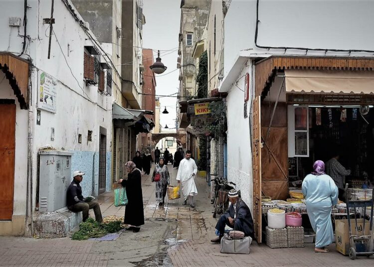 Marokko on jo kolme vuotta myöntänyt pysyviä oleskelulupia Afrikan maista tulleille siirtolaisille, joille maa oli aiemmin vain läpikulkupaikka Eurooppaan. Kuva Rabatin kaupungista.