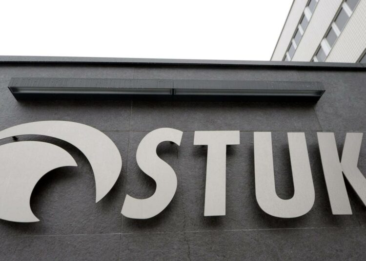 Säteilyturvakeskus antaisi kymmenkunta määräystä uuden lain nojalla.