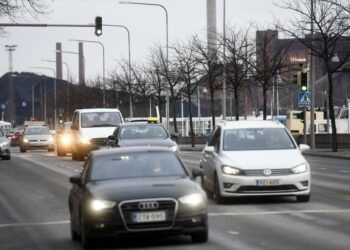 Suomalaisten pakkautuminen Helsinkiin jatkuu.