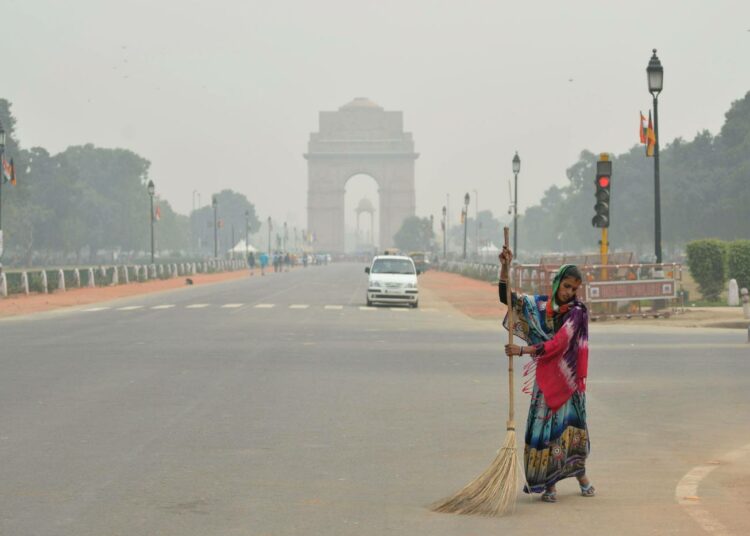 Savusumu ympäröi India Gate -monumenttia jo viime viikon keskiviikkona, vaikka tilanne ei ollut silloin vielä pahentunut viikonlopun tasolle.