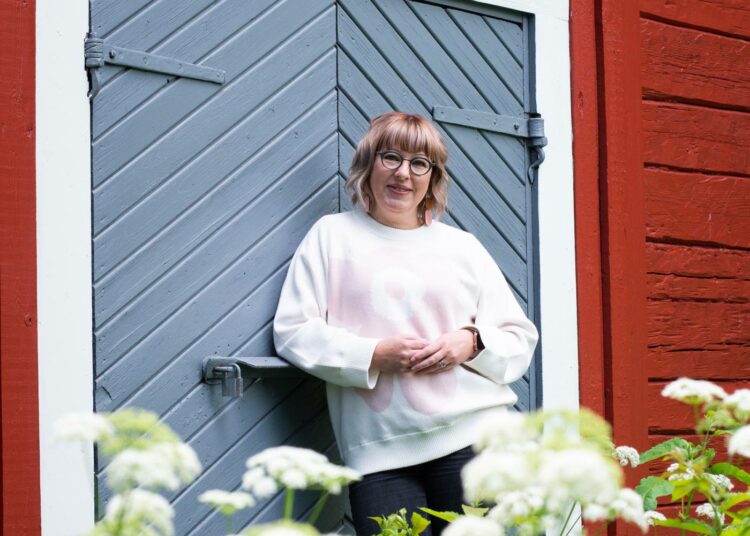– Vastuuministerinä en halua asemoitua minkään yksittäisen mallin puolesta tai vastaan ennen selvityksen valmistumista, sosiaali- ja terveysministeri Aino-Kaisa Pekonen (vas.) kommentoi työttömyysturvasta käytävää keskustelua lomaltaan.