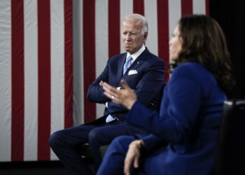 Yhdysvaltain demokraattien tuleva presidenttiehdokas Joe Bidenin ja varapresidenttiehdokkaaksi nimettävä senaattori Kamala Harrisin ensimmäisestä yhteisestä vaalitilaisuudesta puuttui yleisö.