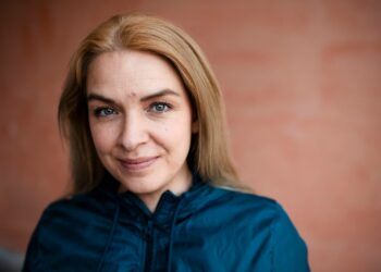 Kansanedustaja Mai Kivelä on kysynyt hallitukselta tietoa siitä, miten ja millä aikataululla ilmastopolitiikan pyöreän pöydän toiminta aiotaan järjestää.