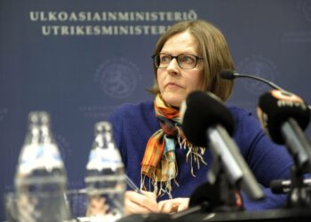 Hautalan tiedotustilaisuus herätti kuitenkin kysymyksiä, joiden perusteella ministerin ero oikopäätä olisi ongelmallista.