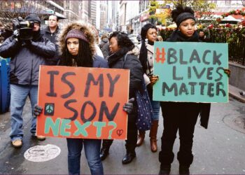 Ihmiset osallistuivat Black Lives Matter -mielenosoitukseen viime joulukuussa New Yorkissa.