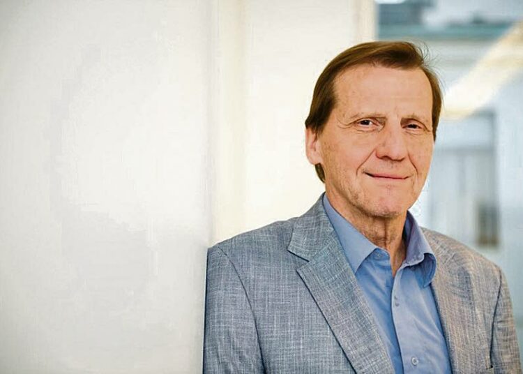 Työttömyyden kestoa ei voida lyhentää lisäämällä karensseja, korostaa Pekka Tiainen.