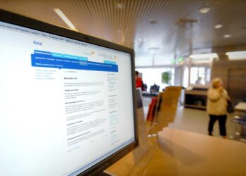 Perustoimeentulontuen hakijat ovat usein myös muiden Kelan etuuksien piirissä, joten siirto madaltaa kynnystä hakea toimeentulotukea.