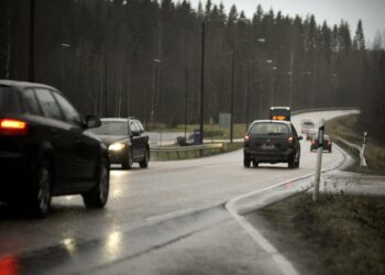 Tieliikennelain kokonaisuudistuksen valmistelu käynnistyi Jyrki Kataisen hallituksen kaudella.