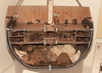 Pienoismalli 1700-luvun orjalaivasta Washingtonin Smithsonian-instituutissa.