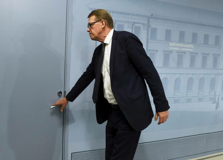 Matti Vanhanen nimitettiin valtiovarainministeriksi tiistaina. Entinen pääministeri toimi aiemmin tällä vaalikaudella eduskunnan puhemiehenä.