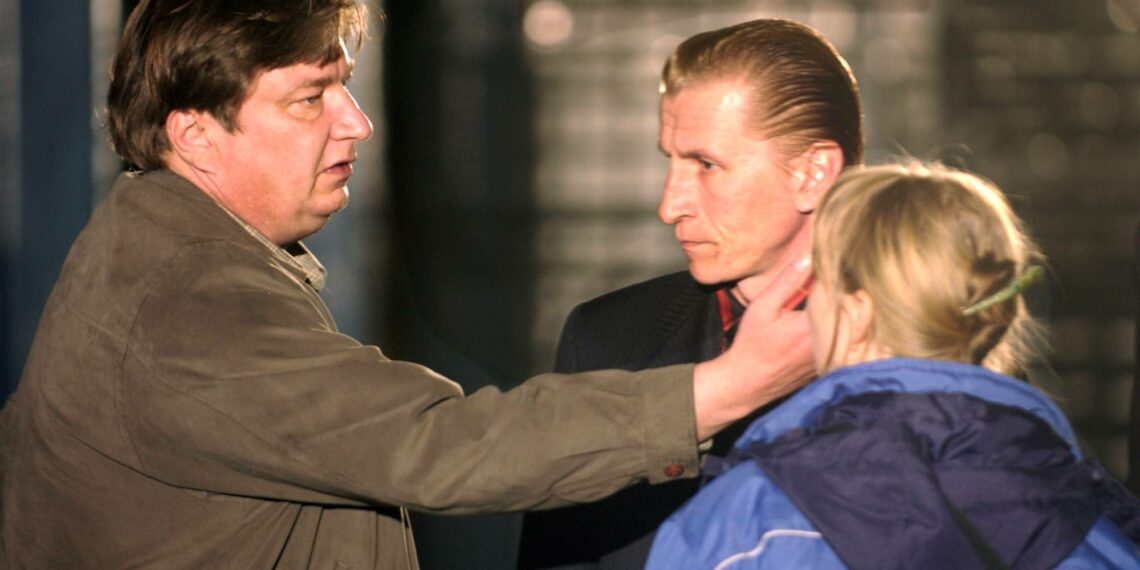 Aki Kaurismäki ohjasi Laitakaupungin valot -elokuvaansa vuonna 2005. KU vieraili tuolloin kuvauksissa.