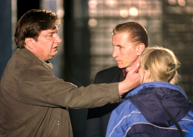 Aki Kaurismäki ohjasi Laitakaupungin valot -elokuvaansa vuonna 2005. KU vieraili tuolloin kuvauksissa.