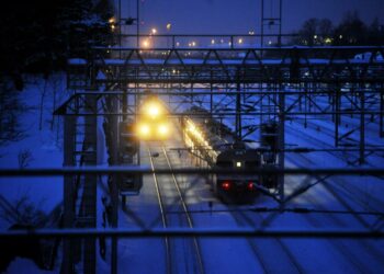 Liikenneministeri Vehviläisen mukaan kaikki ymmärtävät kovien lumipyryjen ja paukkupakkasten tuomat hankaluudet, mutta ne eivät Suomen oloissa ole uusia. Myöskään kaluston vanheneminen ei riitä selitykseksi