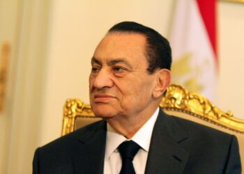 Presidenttinä sinnittelevä Hosni Mubarak tiistaina otetussa kuvassa.