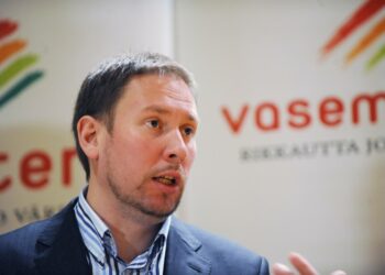 Paavo Arhinmäki.