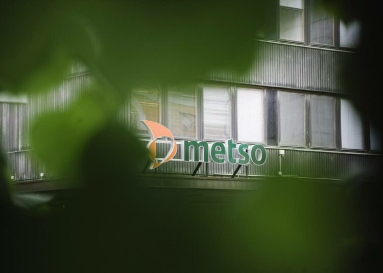 Metso vähentää 750 työntekijää. Toimipaikat, joita vähennykset koskevat, selviävät myöhemmin.