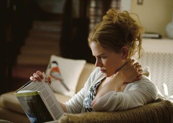 Nicole Kidman oli Oscar-ehdokkaana roolistaan surevana äitinä, joka saa pakko-mielteen saman tragedian yhdistämästä teinipojasta.