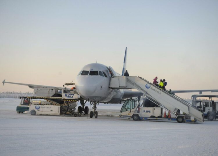 Finnairin johdon ja henkilökunnan välit ovat hyytävän jäiset.