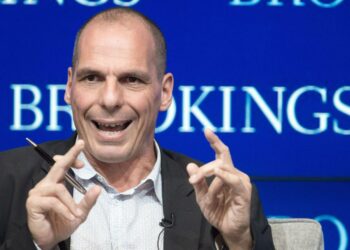 Kreikan valtiovarainministeri Gianis Varoufakis puhumassa Washingtonissa toissa viikolla.