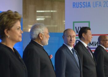BRICS-maiden kokoukseen Venäjän Ufassa osallistuivat Brasilian presidentti Dilma Rousseff, Intian pääministeri Narendra Modi, Venäjän Presidentti Vladimir Putin, Kiinan presidentti Xi Jinping ja Etelä-Afrikan presidentti Jacob Zuma.