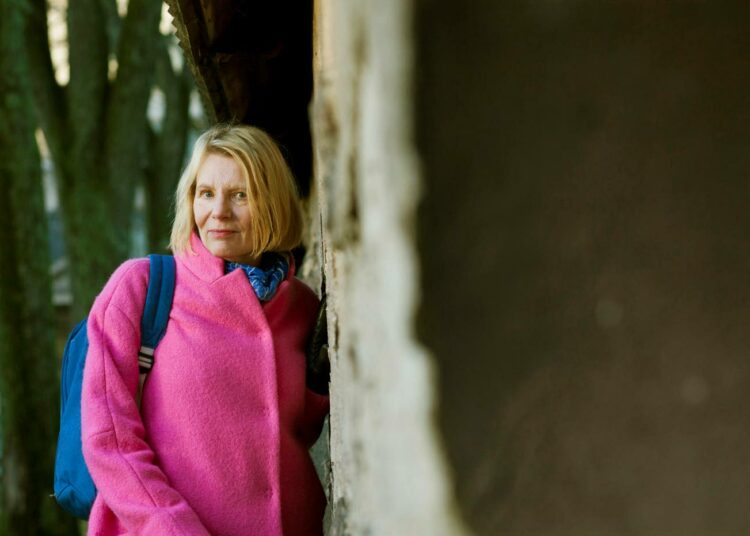 Kirjailijan tärkein tehtävä on myötätunnon herättäminen, sanoo Heidi Köngäs.
