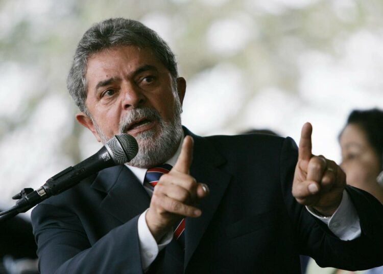 Luiz Inácio Lula da Silva ensimmäisellä presidenttikaudellaan vuonna 2005 otetussa kuvassa.