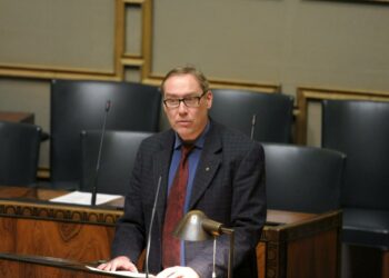 Kansanedustaja James Hirvisaari sai tuomion kiihottamisesta kansanryhmää vastaan.