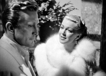 Särkyneiden haaveiden kaupunki on klassikko Hollywoodista ja sen menesty-jien välisestä katkerasta kilpailusta. Kuvassa Lana Turner ja Kirk Douglas.
