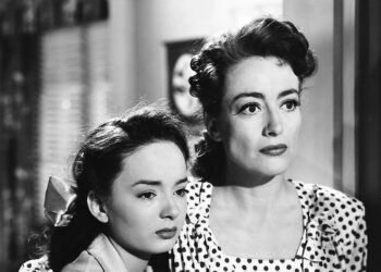 James M. Cainin romaaniin perustuva melodraamaklassikko kertoo amerikkalaista unelmaa tavoittelevasta naisesta. Kuvassa Ann Blyth (vas.) ja Joan Crawford.