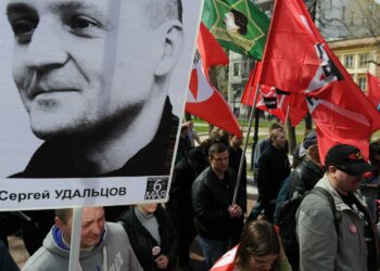 Sergei Udaltsovin kuva oli esillä vasemmisto-opposition vappumarssilla Moskovassa.