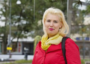 Raahen ääniharava Katja Hänninen on nyt kansanedustaja.