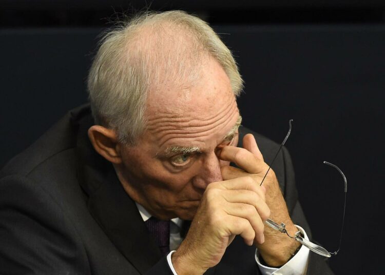 Valtiovarainministeri Wolfgang Schäuble Saksan liittopäivien istunnossa heinäkuussa.