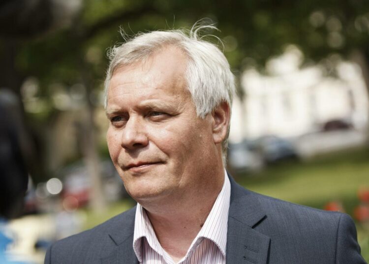 SDP:n puheenjohtaja Antti Rinne haluaa puolueiden uusivan vuoden 2011 rasisminvastaisen julistuksen.