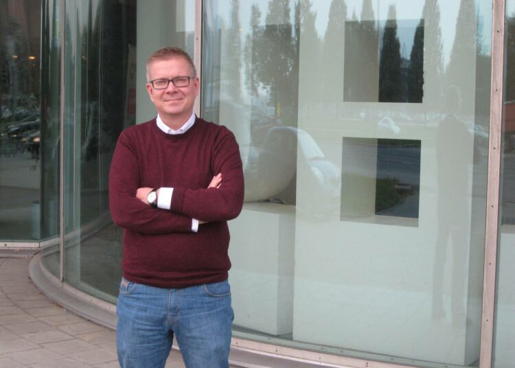 Vesa Maurialan mukaan hallituksen tavoitteena on suuri systeemimuutos, jossa VR:n monopoli murretaan Suomen valtion rautateillä.